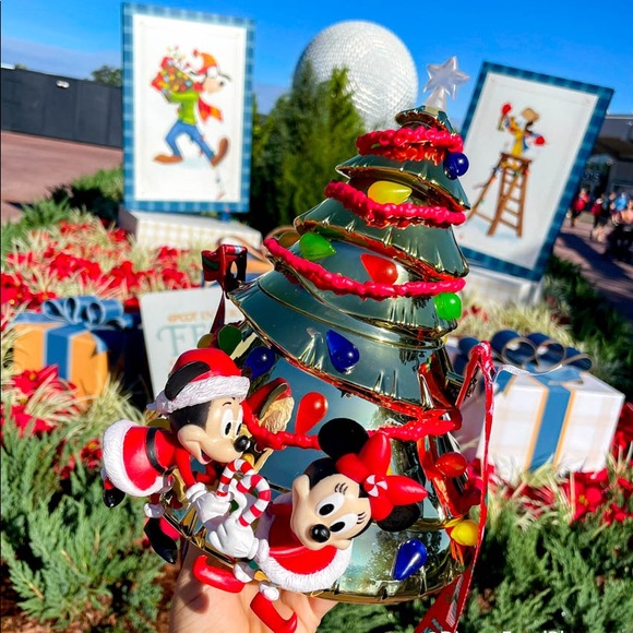 Disney Christmas Tree Popcorn Bucket 2021 - Picture 2 of 4